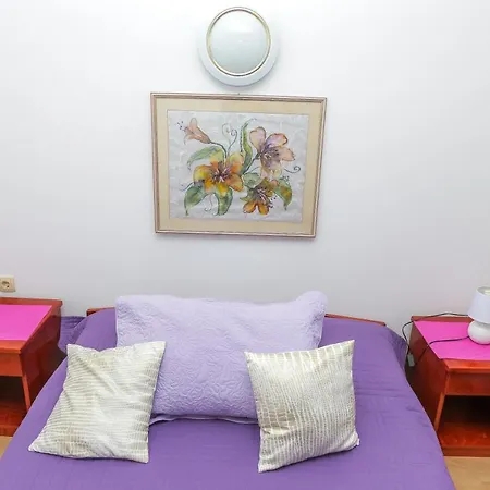 Dalma Guest house *